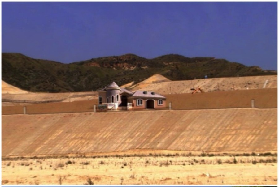 1769543466760204599-0