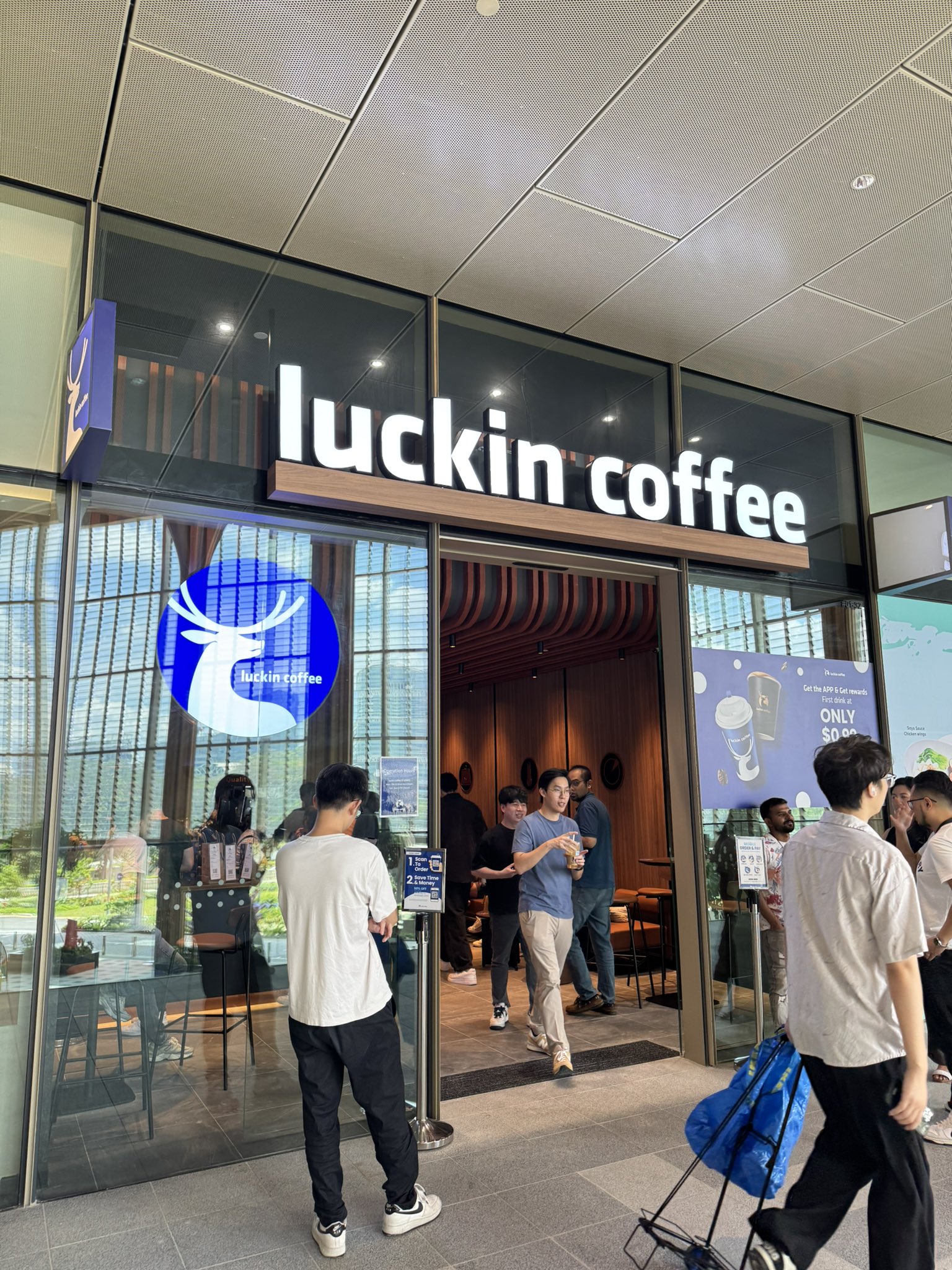 1907661140399894766-3